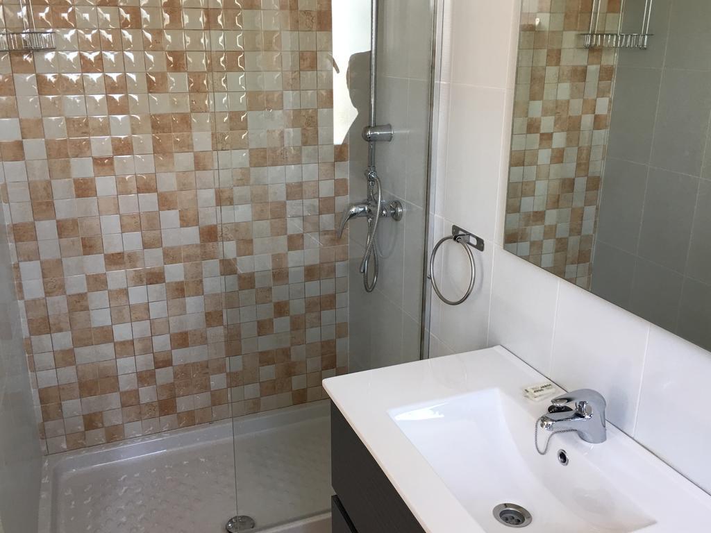 Apartamentos Carmen Teresa Torremolinos Esterno foto